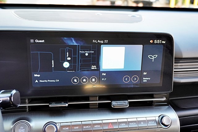 Used 2024 Blue Hyundai SE image 24