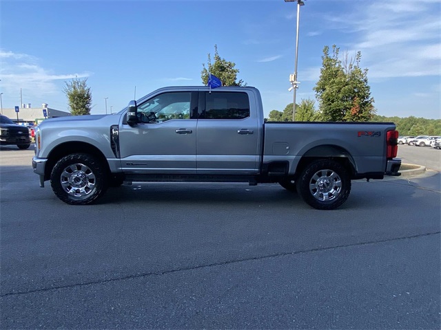 2023 Ford F-250 Lariat photo 9