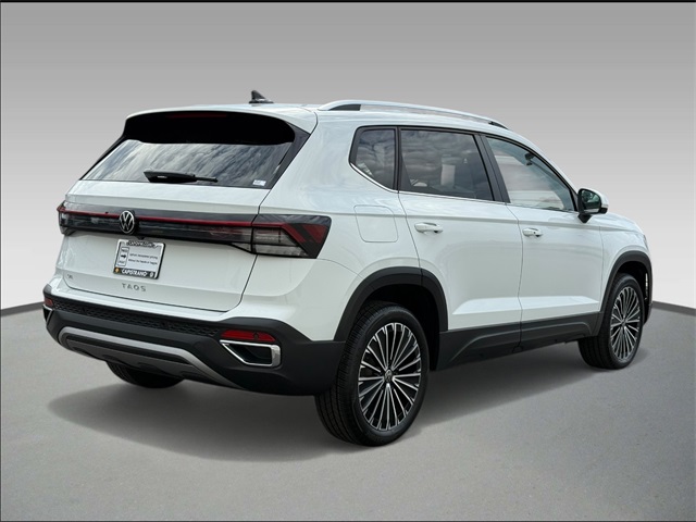2025 Volkswagen Taos SE photo 3
