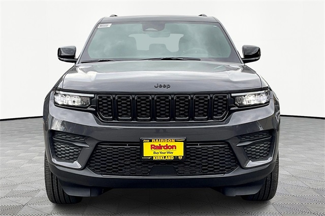 2025 Jeep Grand Cherokee Laredo Altitude photo 12