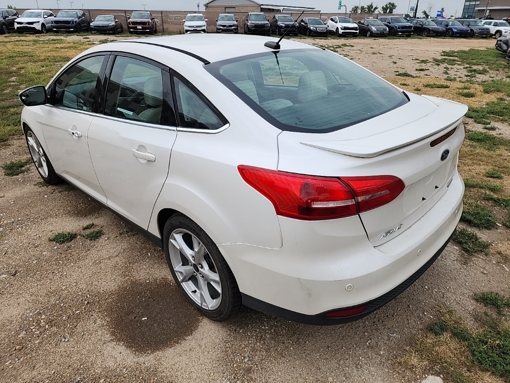 2015 Ford Focus Titanium photo 3