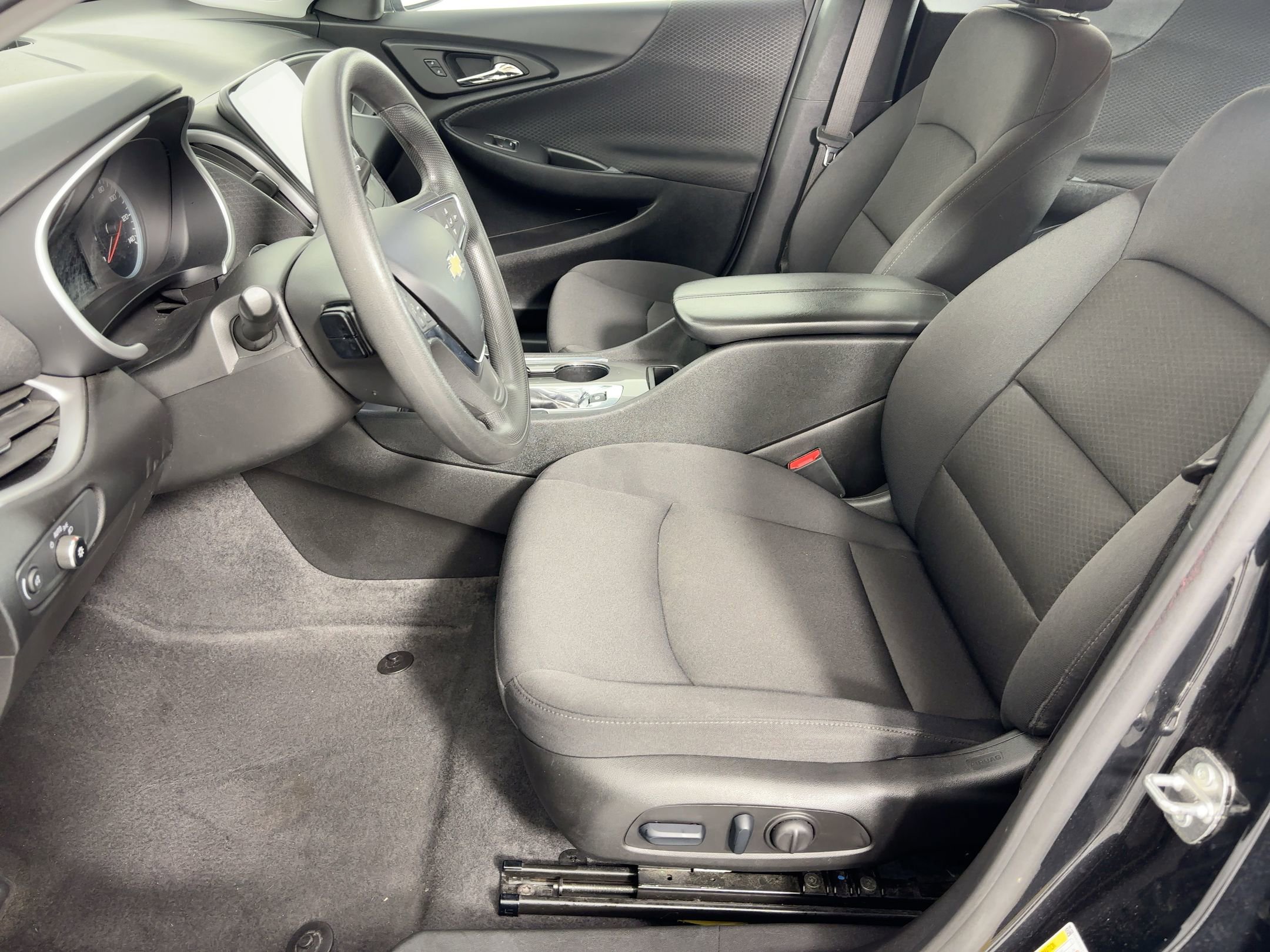 2024 Chevrolet Malibu 1LT photo 4