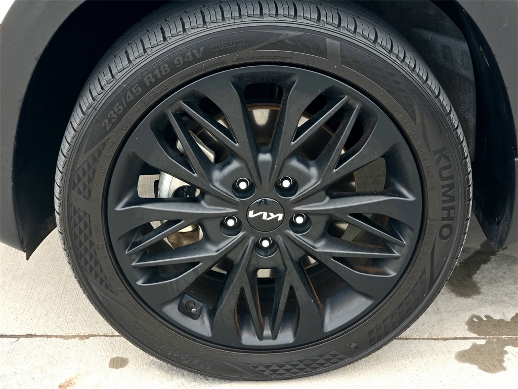 2023 Kia Seltos Nightfall Edition photo 5