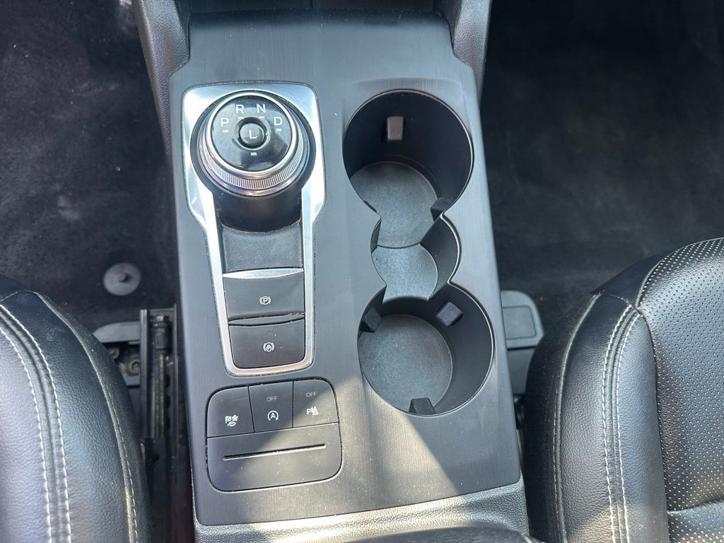 2022 Ford Escape Titanium photo 19