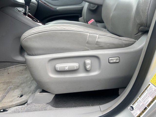 2004 Toyota Highlander Limited photo 22
