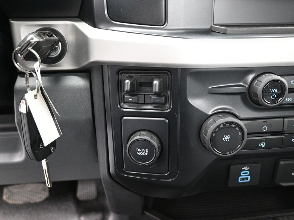 2024 Ford F-600 photo 10
