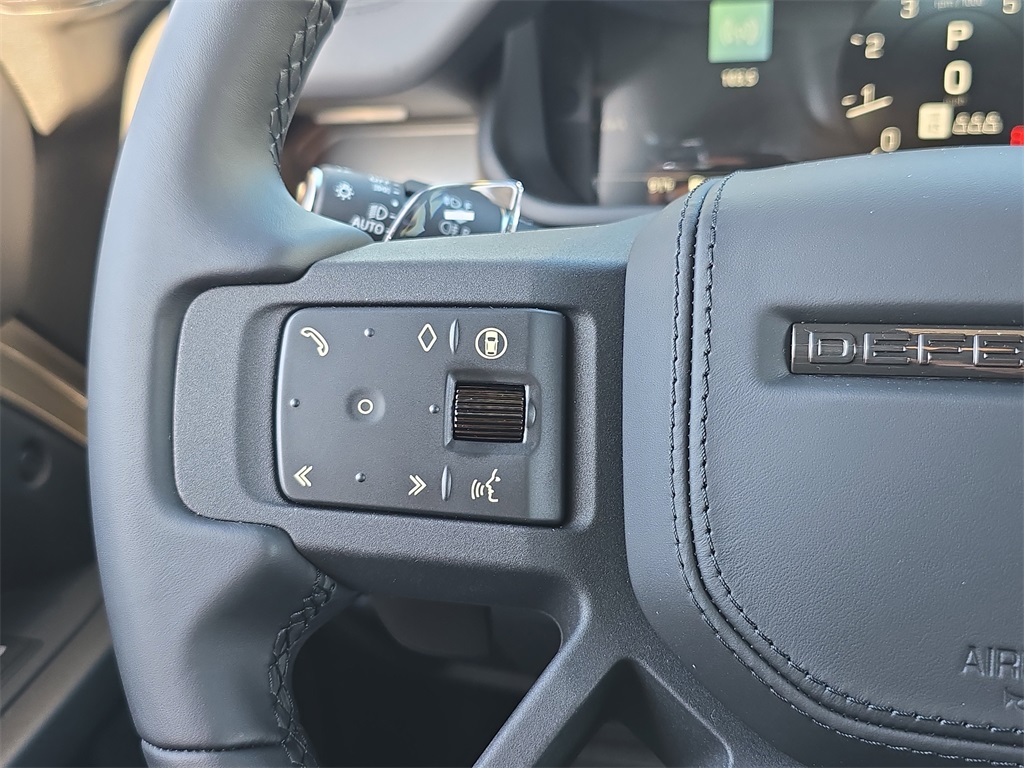 2025 Land Rover Defender 110 V8 photo 16