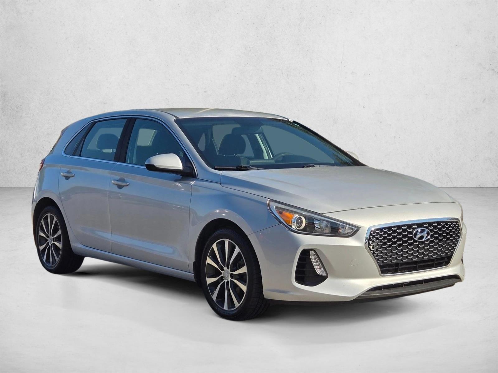 2018 Hyundai Elantra GT Base photo 3