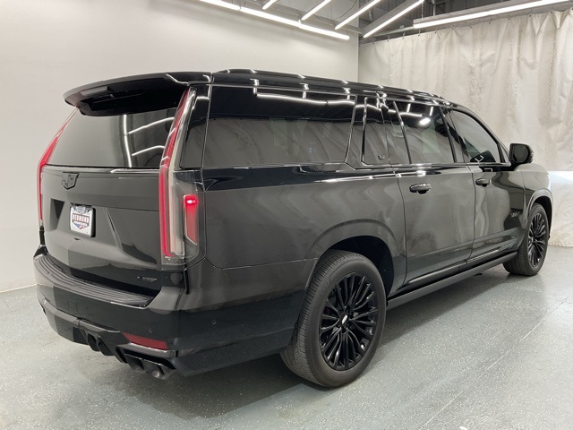 2023 Cadillac Escalade ESV V-Series photo 7