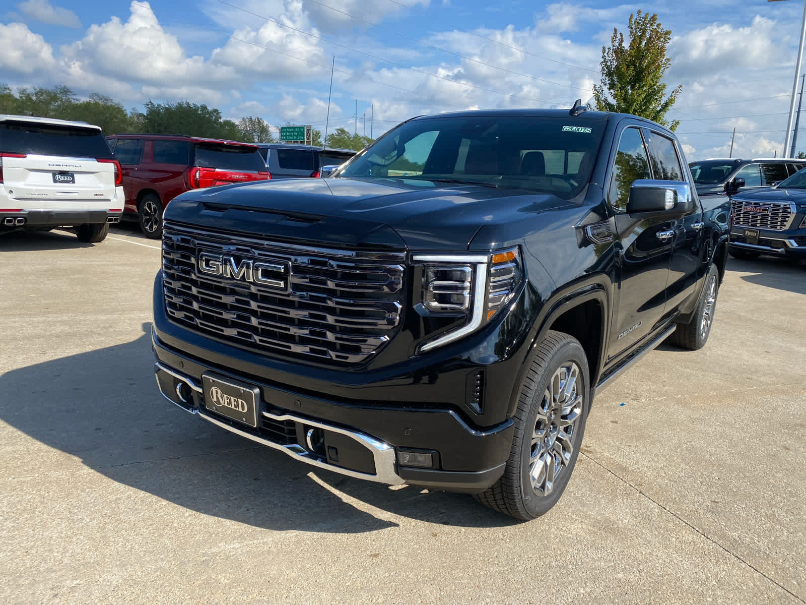 2026 Gmc Sierra 1500 Denali Ultimate photo 2