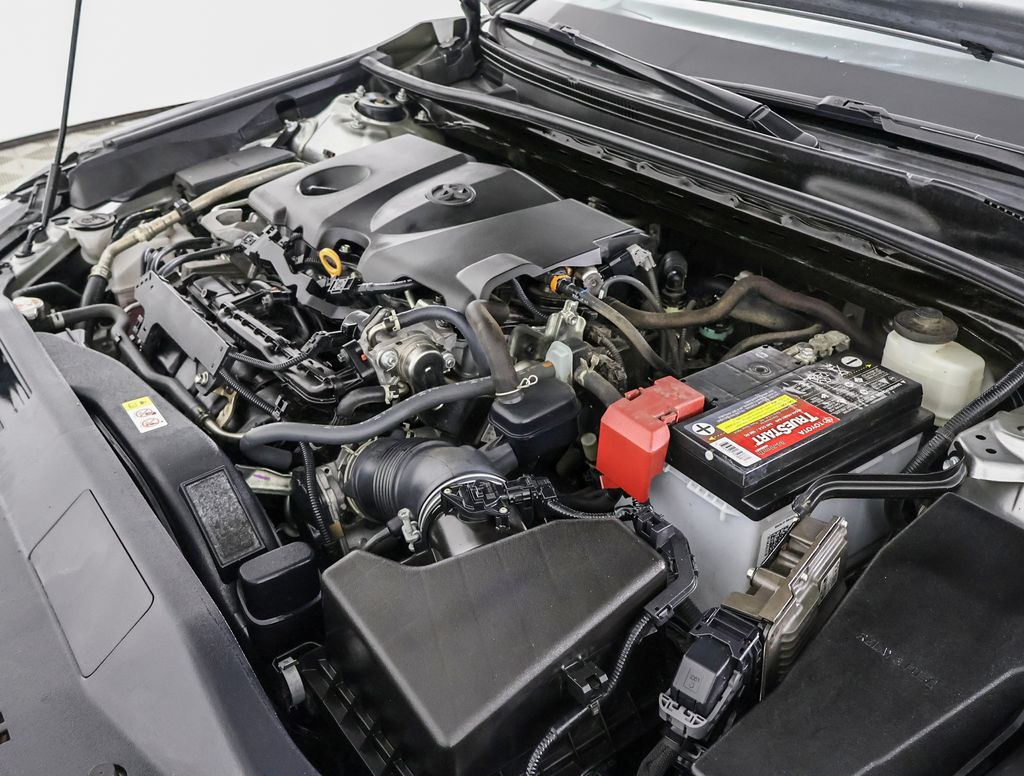 2022 Toyota Camry XSE photo 19