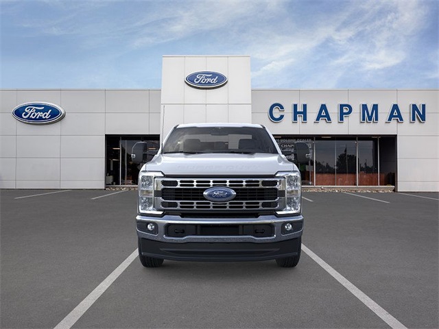 2025 Ford F-350 XLT photo 4
