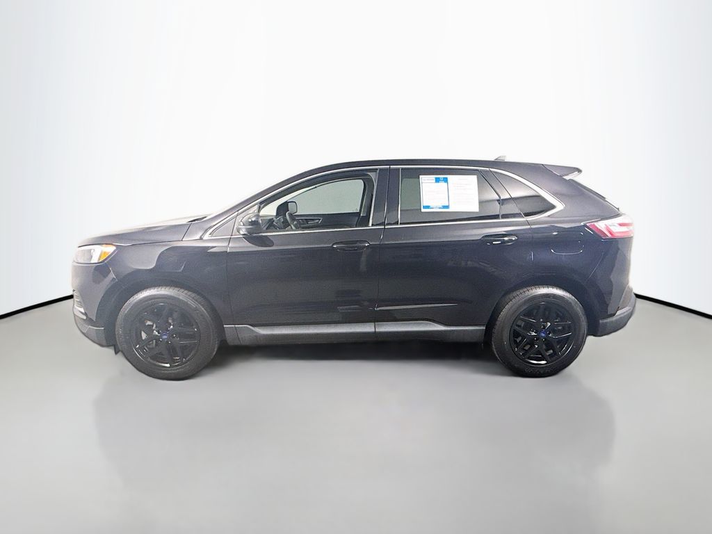 2022 Ford Edge SEL photo 4