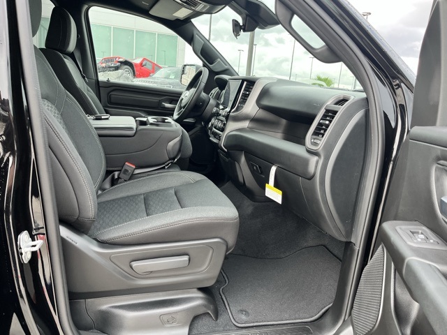 2025 Ram 1500 Tradesman photo 19