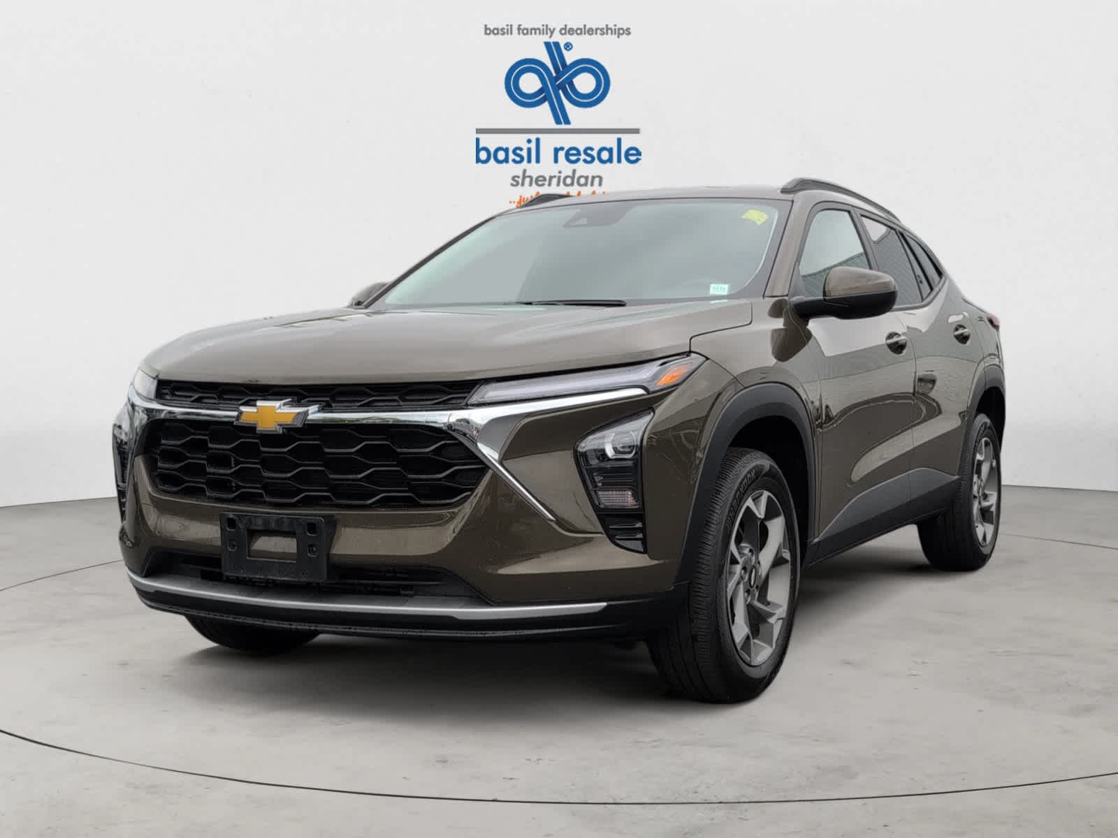 2024 Chevrolet Trax LT photo 2