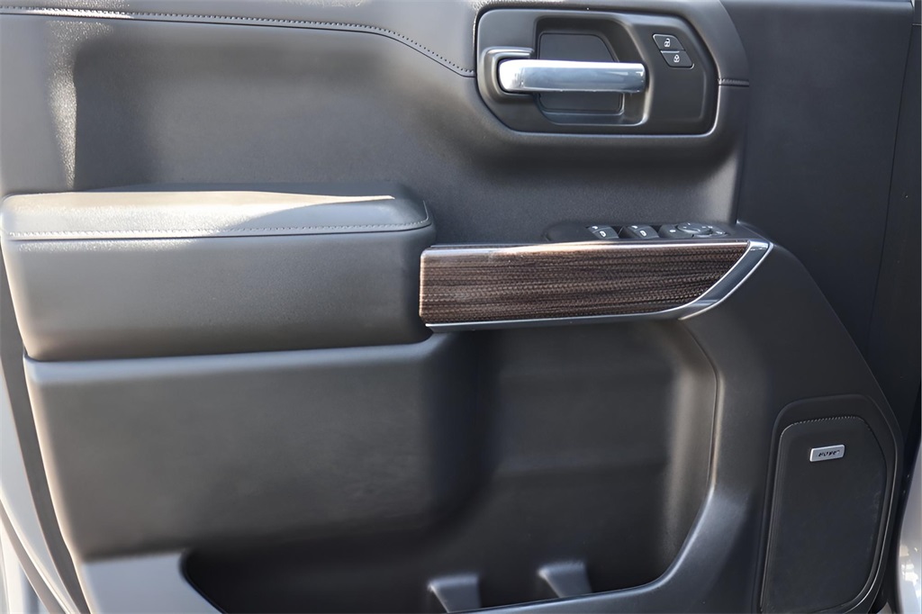 2020 Chevrolet Silverado 1500 RST photo 10