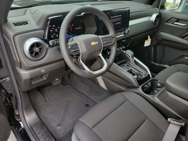 2025 Chevrolet Colorado Work Truck LT photo 3