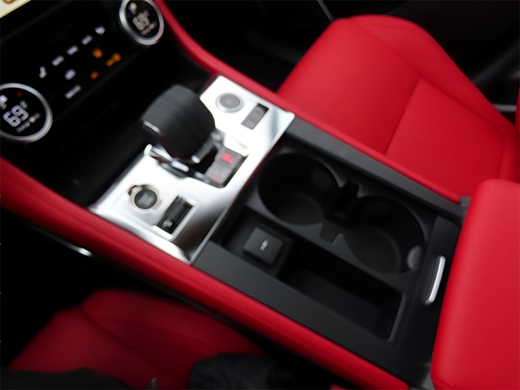 2025 Jaguar F-PACE P400 R-Dynamic S photo 30