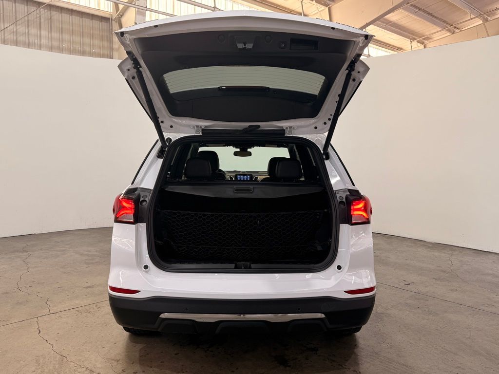 2022 Chevrolet Equinox Premier photo 11