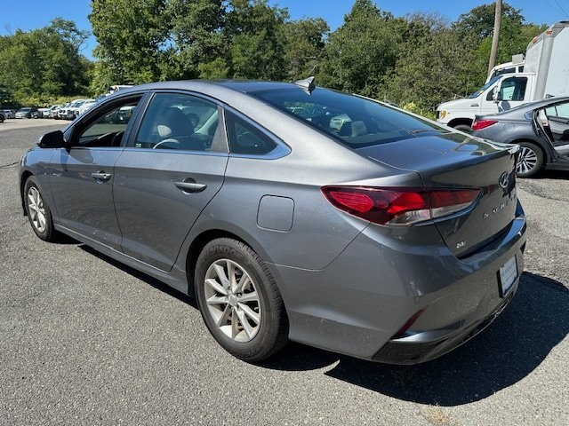 2019 Hyundai Sonata SE photo 2
