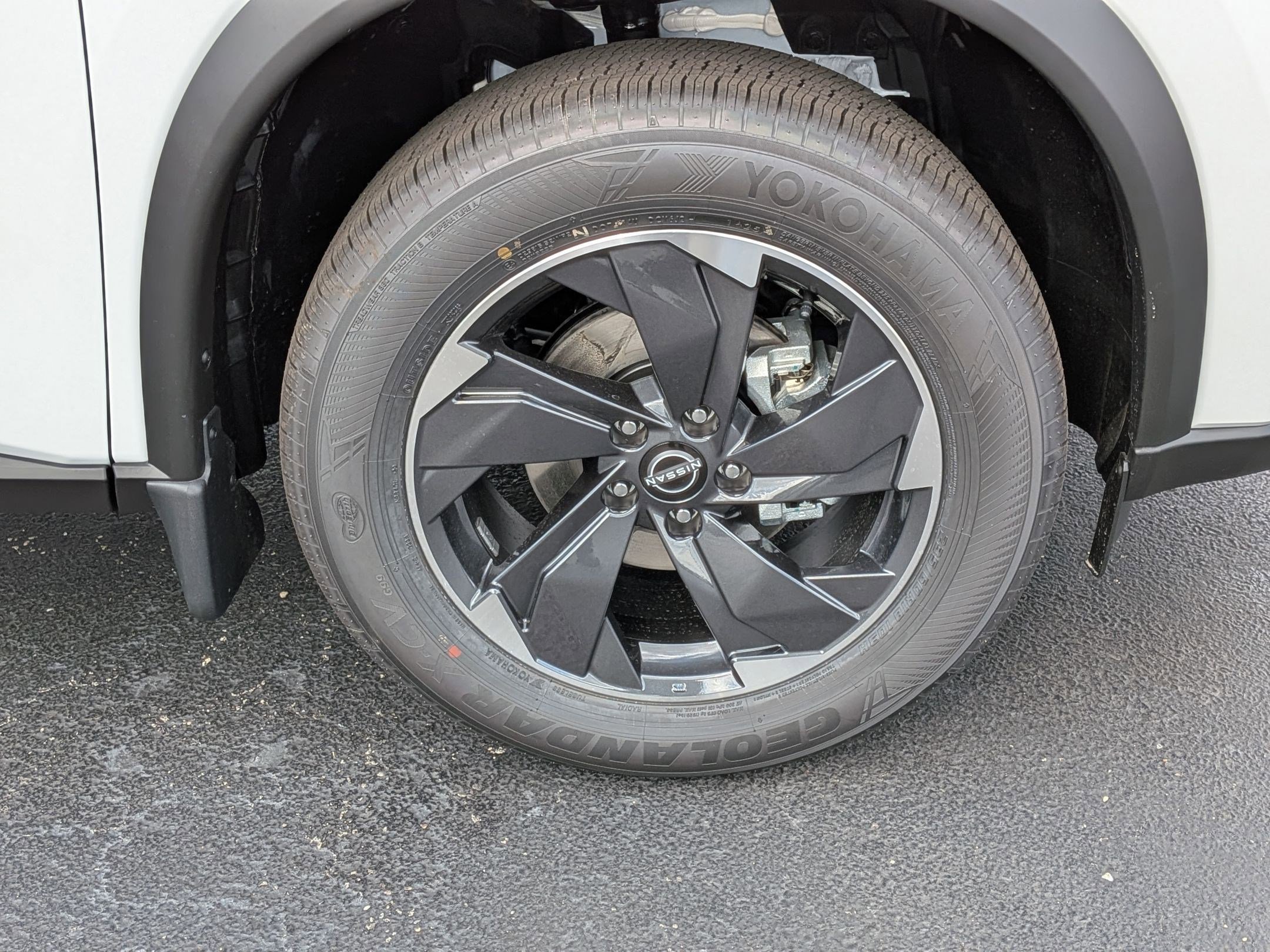 2026 Nissan Rogue SV photo 22