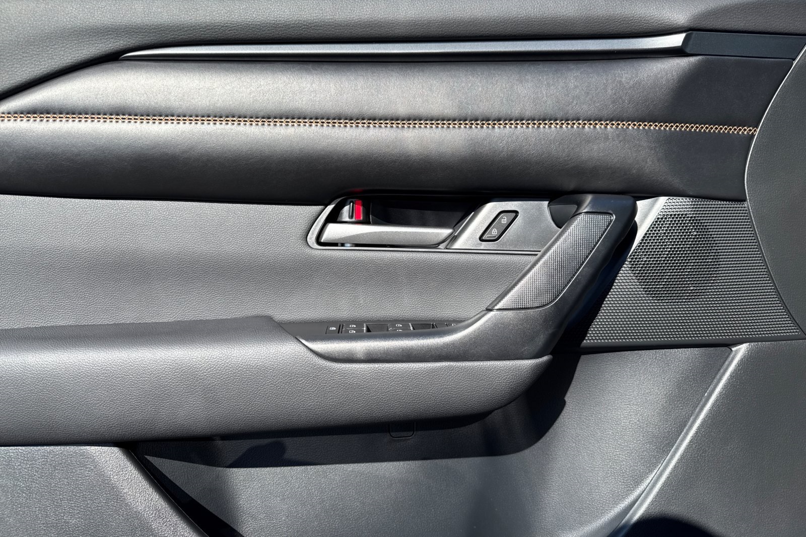 2025 Mazda CX-50 Premium photo 4