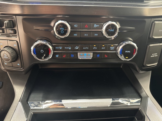 2025 Ford F-250 Lariat photo 19