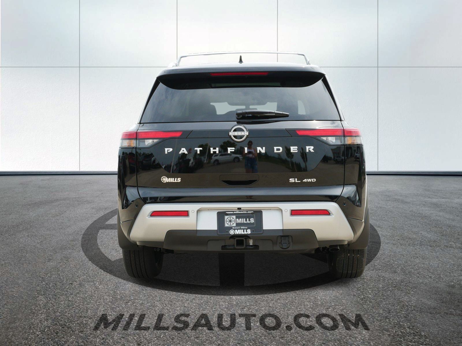 2025 Nissan Pathfinder SL photo 4
