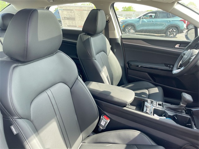 2025 Kia K5 EX photo 46