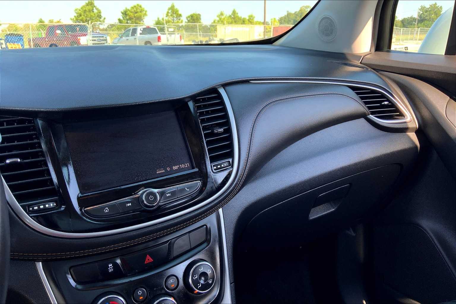2022 Chevrolet Trax LT photo 31
