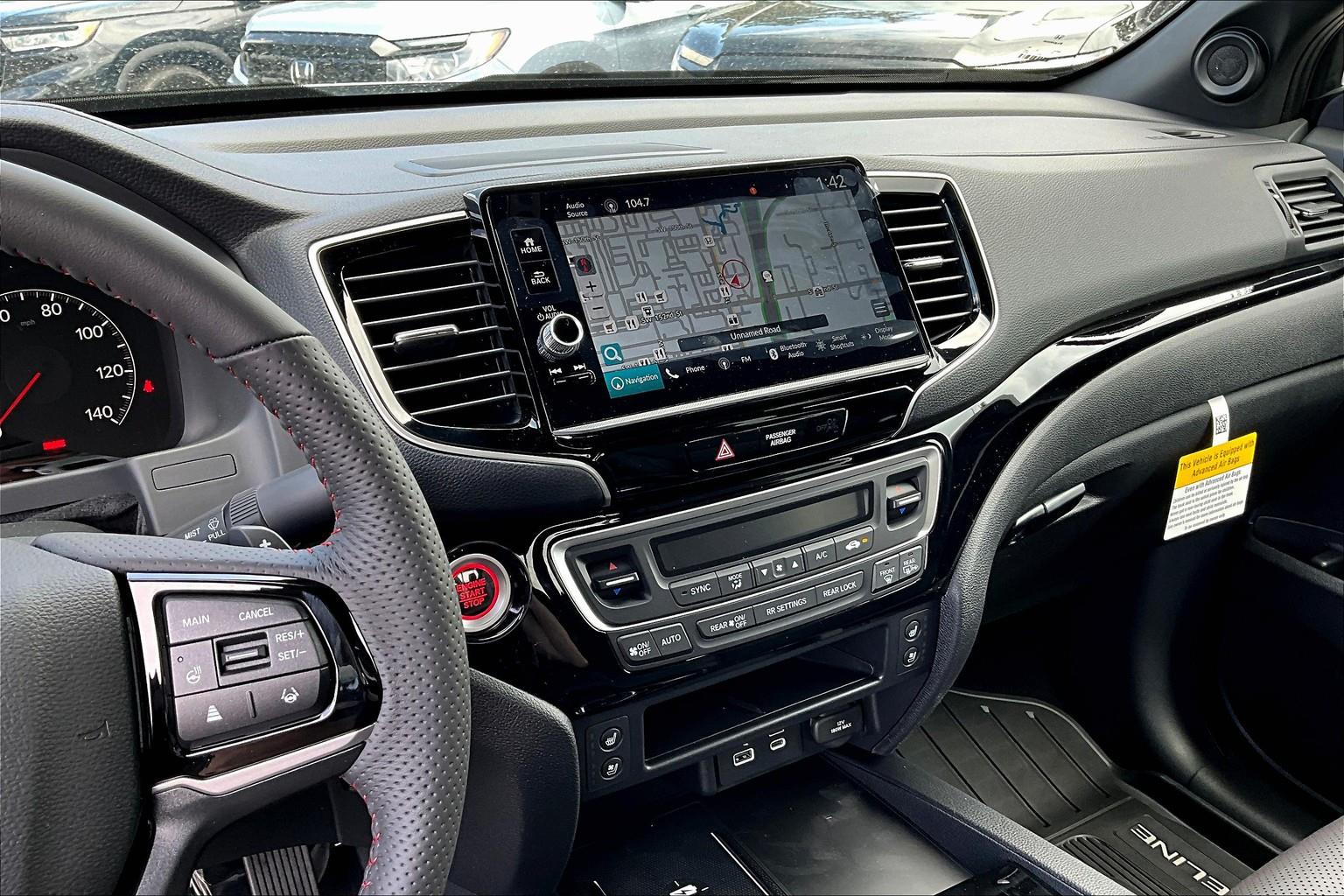 2025 Honda Ridgeline Black Edition photo 7