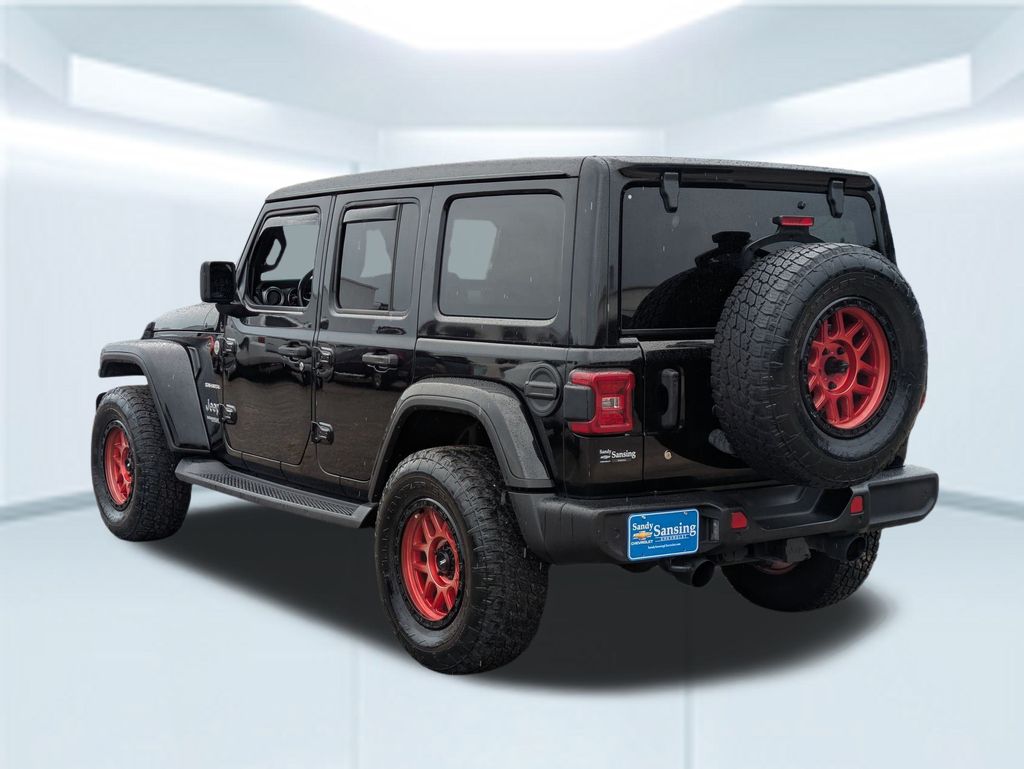 2019 Jeep Wrangler Unlimited Sahara photo 3