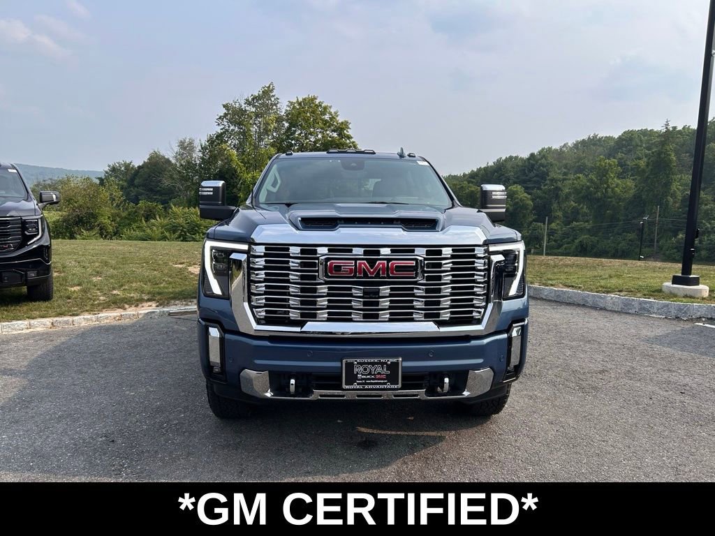 2024 Gmc Sierra 3500 HD Denali photo 2