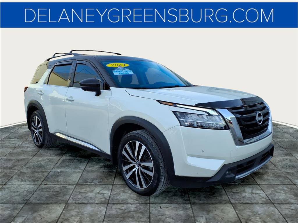 2024 Nissan Pathfinder Platinum's photo