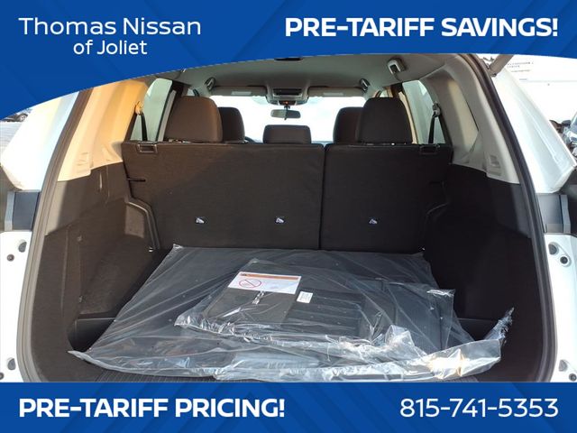 2026 Nissan Rogue SV photo 14