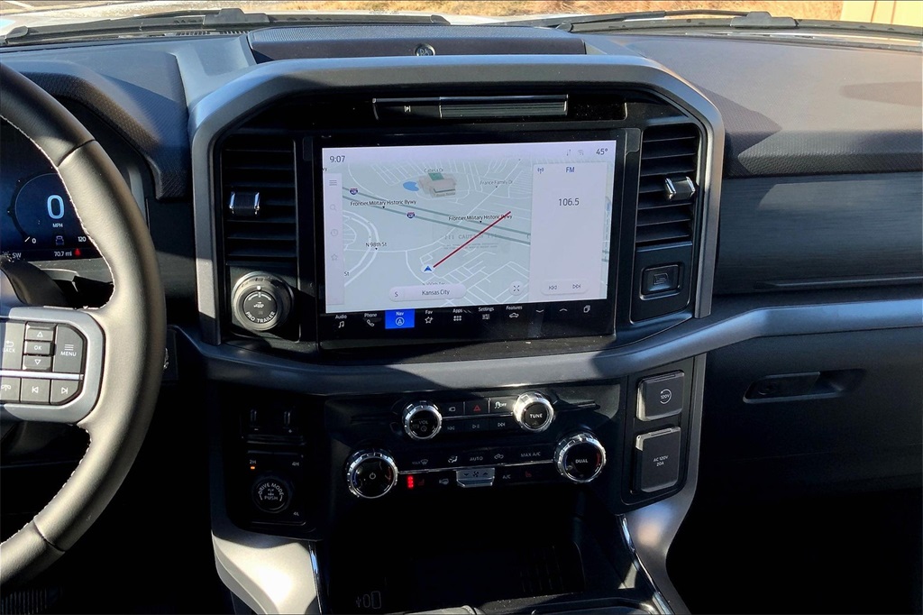 2025 Ford F-150 XLT photo 4