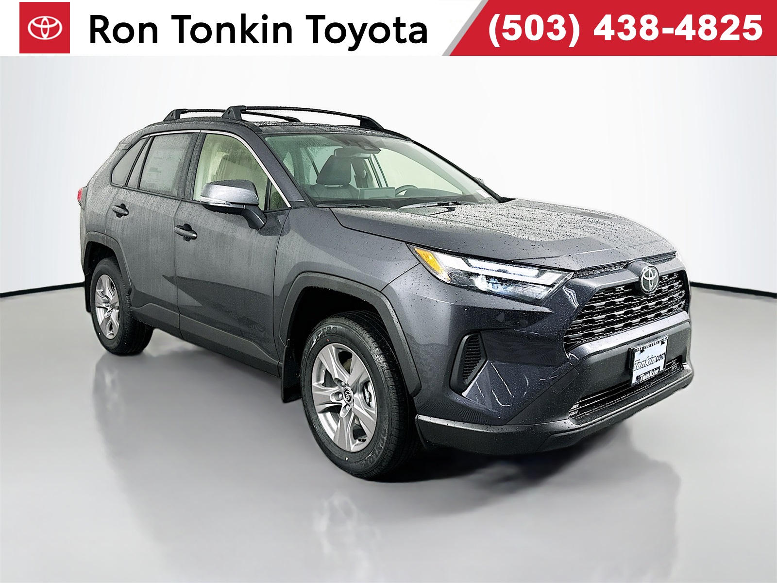 2025 Toyota RAV4 XLE's photo
