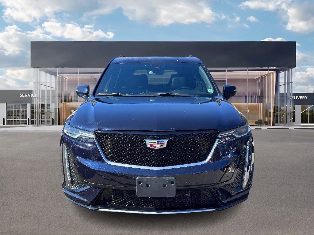 2021 Cadillac XT6 Sport photo 2