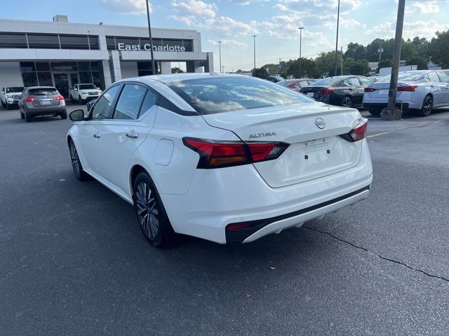 2023 Nissan Altima 2.5 SV photo 6