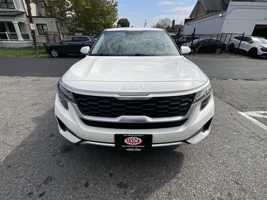 2023 Kia Seltos LX photo 4