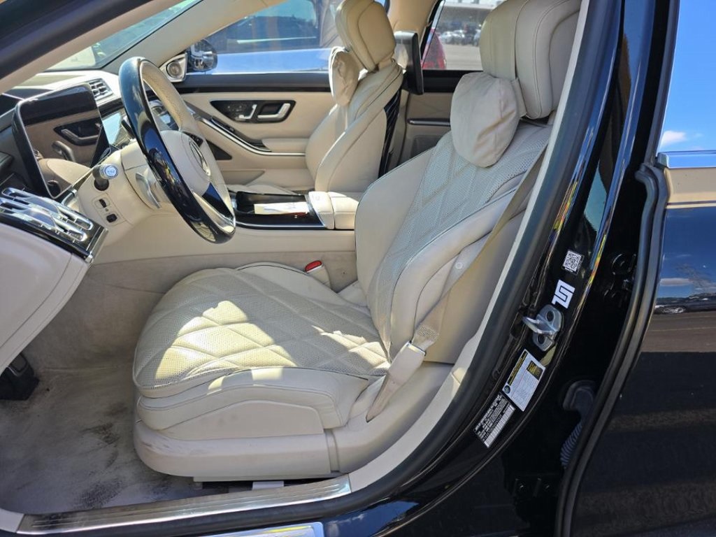 2022 Mercedes Benz S Maybach 580 photo 3