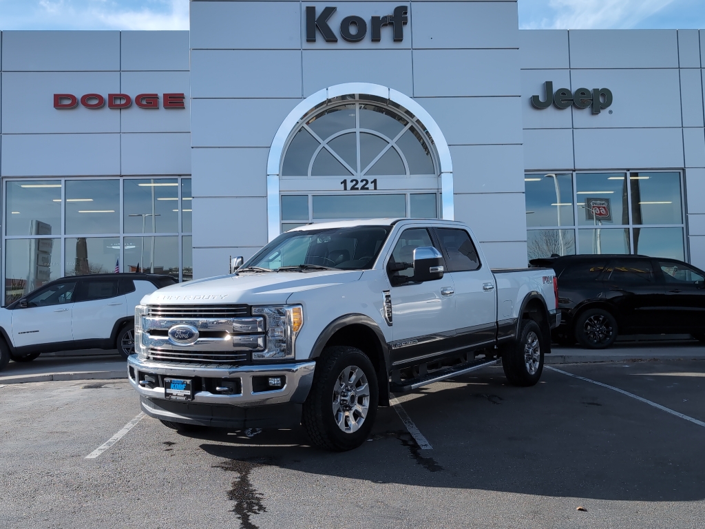 2017 Ford F-250 Super Duty Lariat's photo