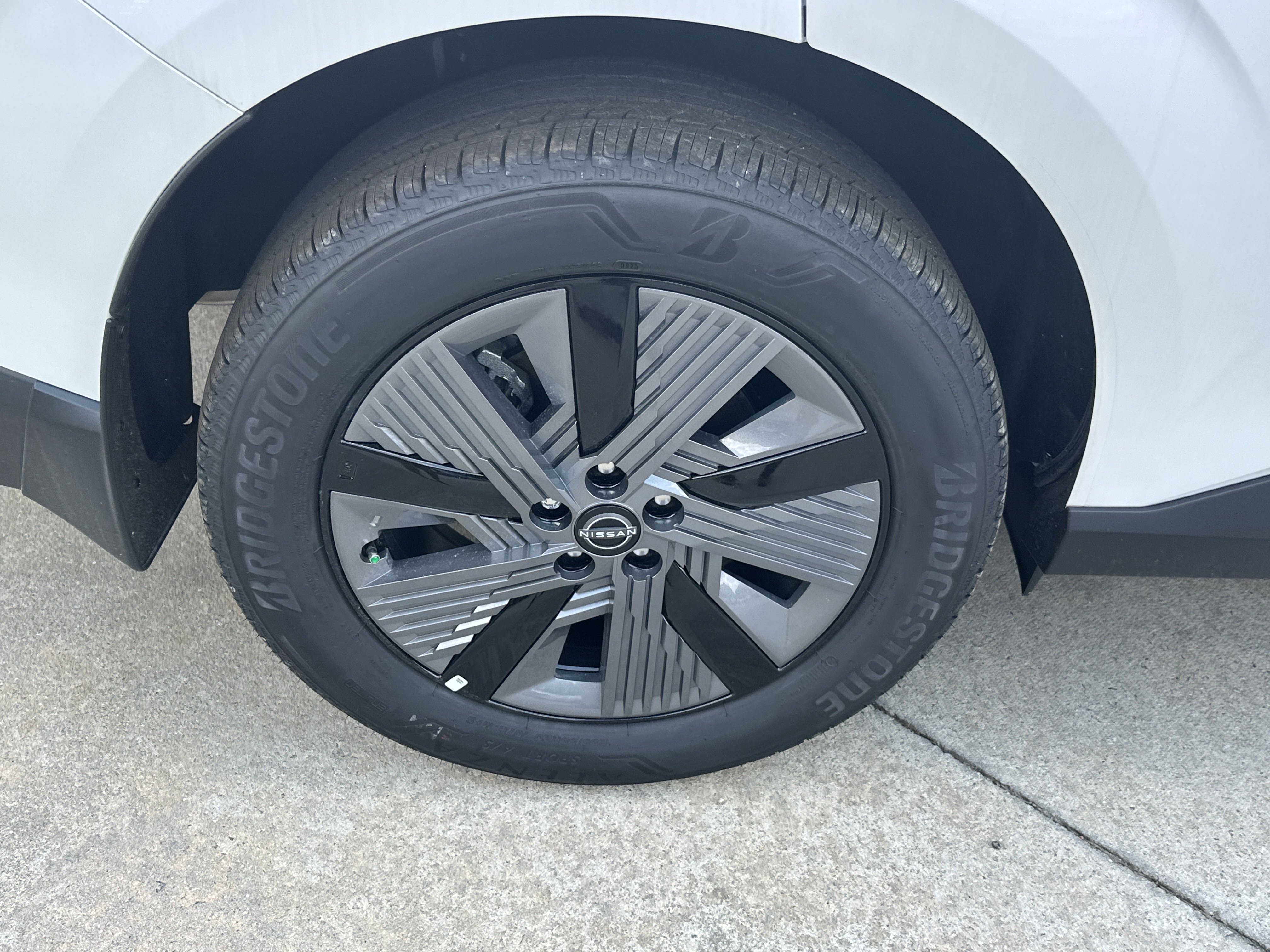 2025 Nissan Murano SL photo 12