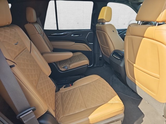 2022 Cadillac Escalade Premium Luxury photo 11