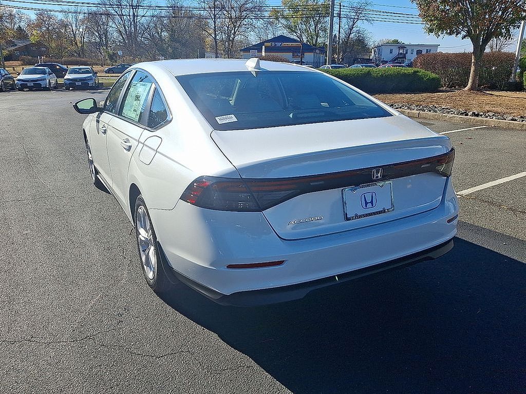 2025 Honda Accord 1.5T LX photo 3