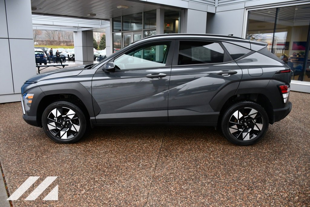 2025 Hyundai Kona SEL photo 3