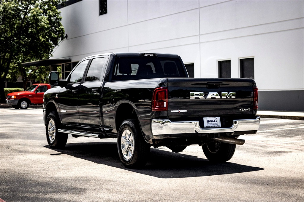 2025 Ram 2500 Big Horn photo 4