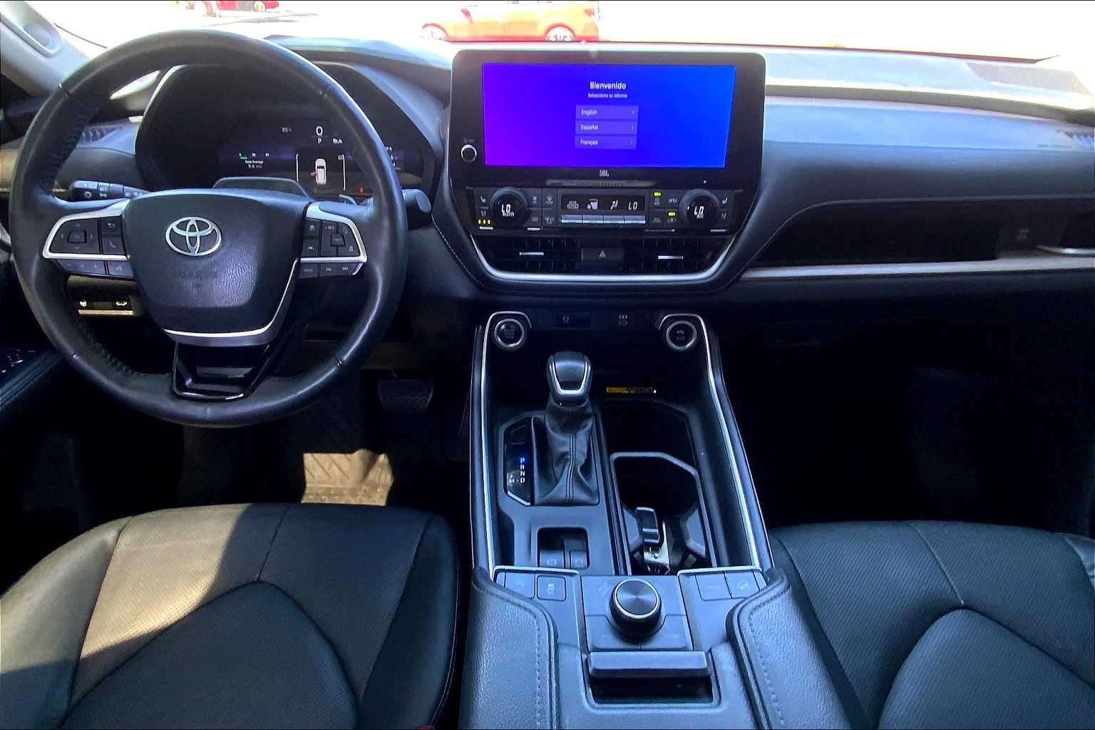 2024 Toyota Grand Highlander Platinum photo 12