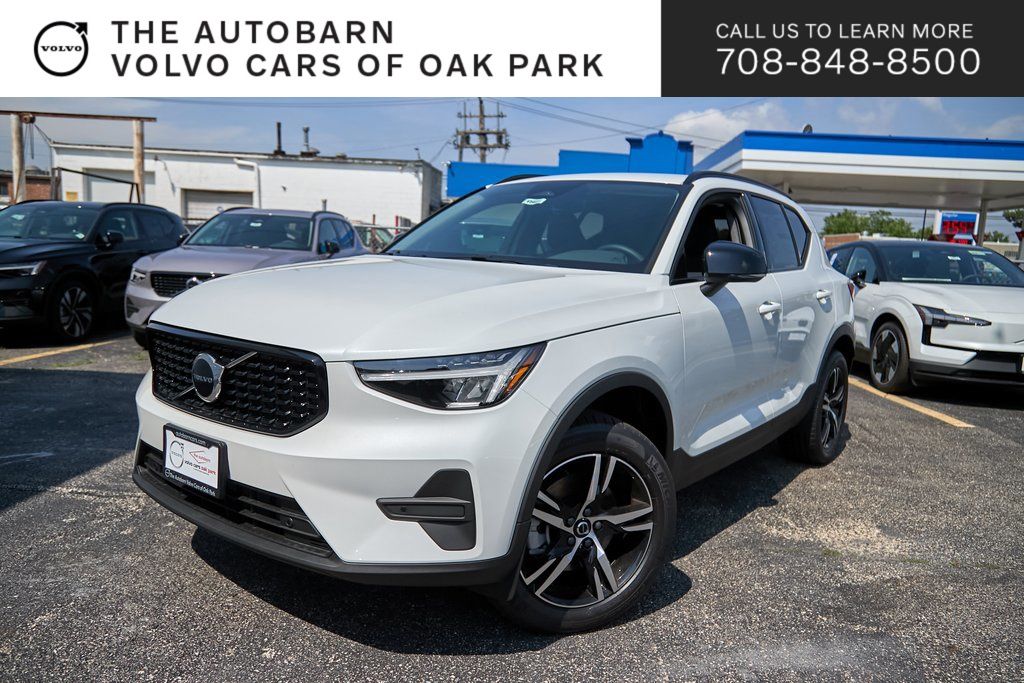 2026 VOLVO XC40 - Image 24