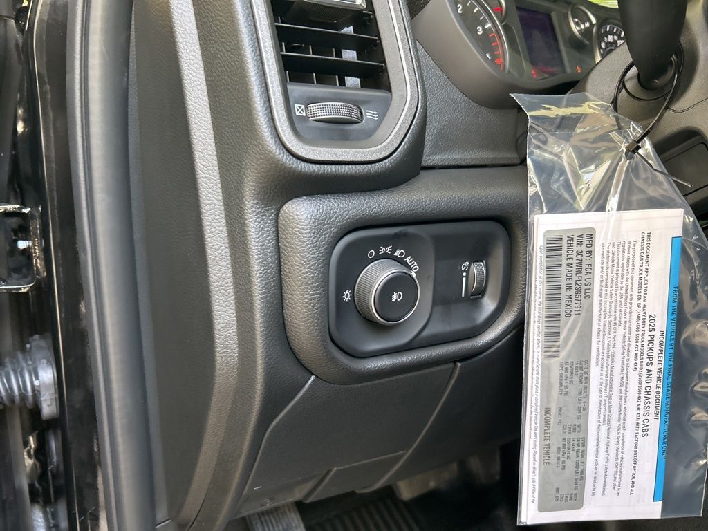 2025 Ram 4500 Tradesman photo 34